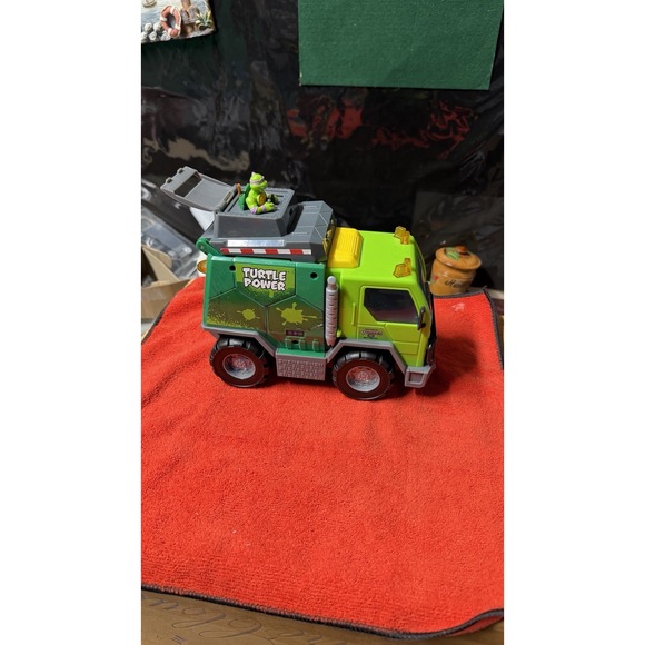 TMNT Turtle Power Vehicle Truck w/ Donatello Figure - Green/Gray - Toy - Picture 5 of 10